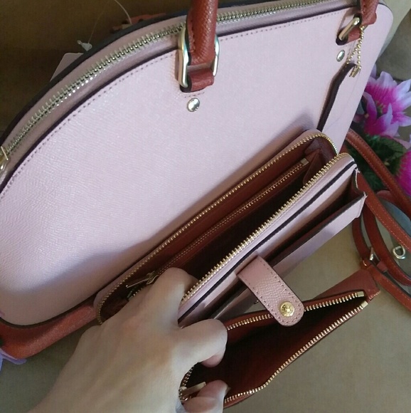 NWT Coach purse bag crossbody w/ wallet set - Picture 3 of 8